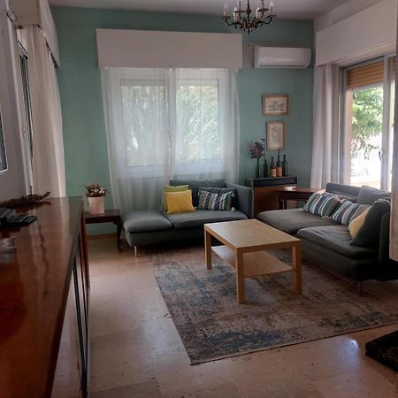 Sunny Family Home By The Beach ลิมาซอล ภายนอก รูปภาพ